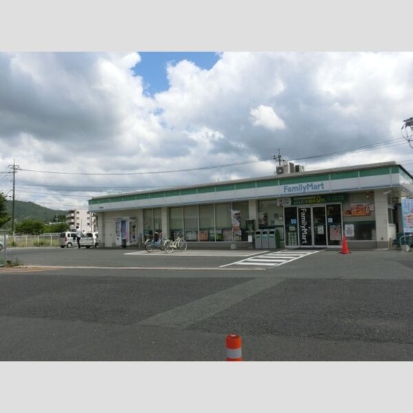 現地周辺 (ファミリーマート西高屋店)