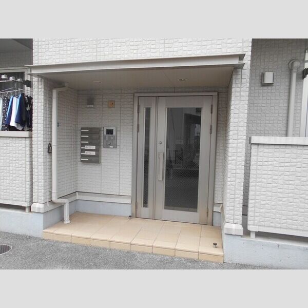 エントランス (エントランス)