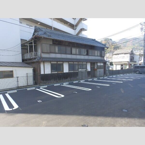 駐車場 (駐車場)