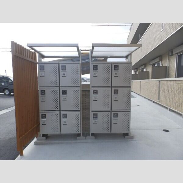 現地周辺 (宅配ボックス)