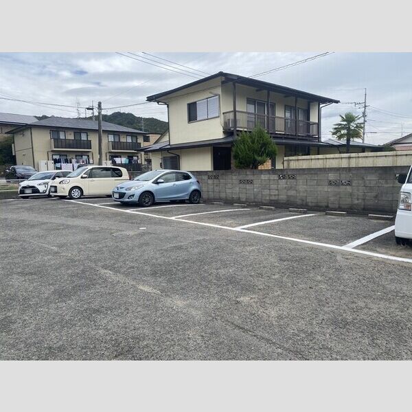 駐車場 (駐車場)