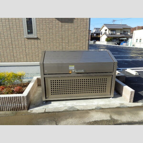 現地周辺 (ゴミステーション)