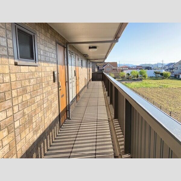 エントランス (エントランス)
