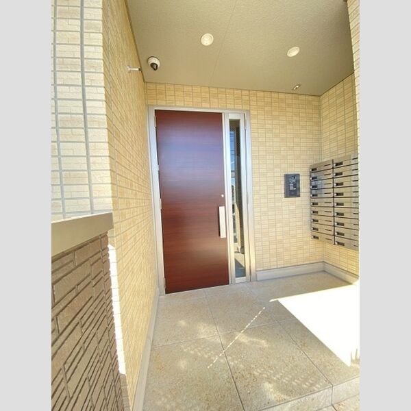 エントランス (エントランス)