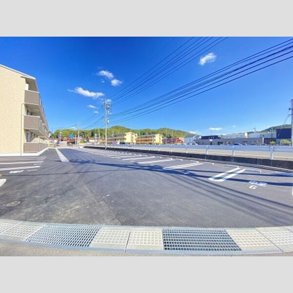 駐車場 (駐車場)