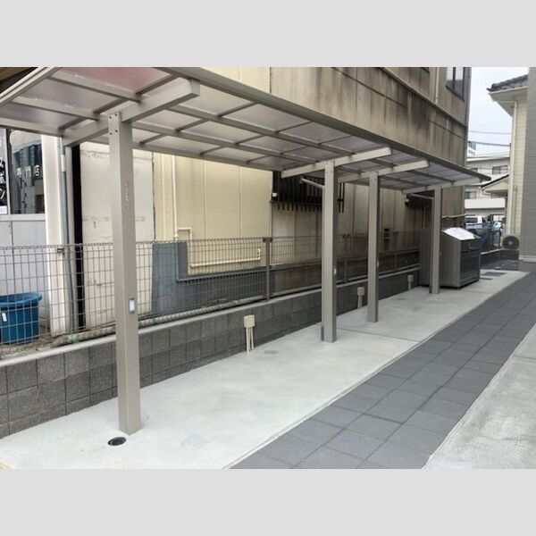 現地周辺 (駐輪場)