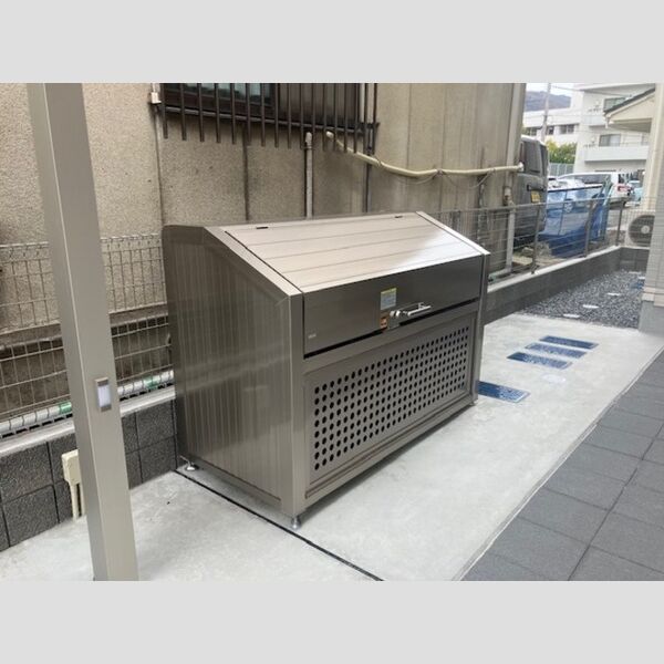 現地周辺 (ゴミステーション)