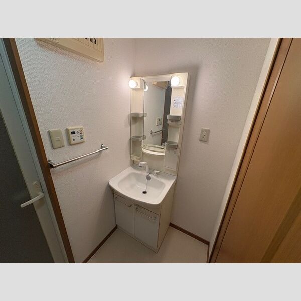 洗面所 (洗面室)