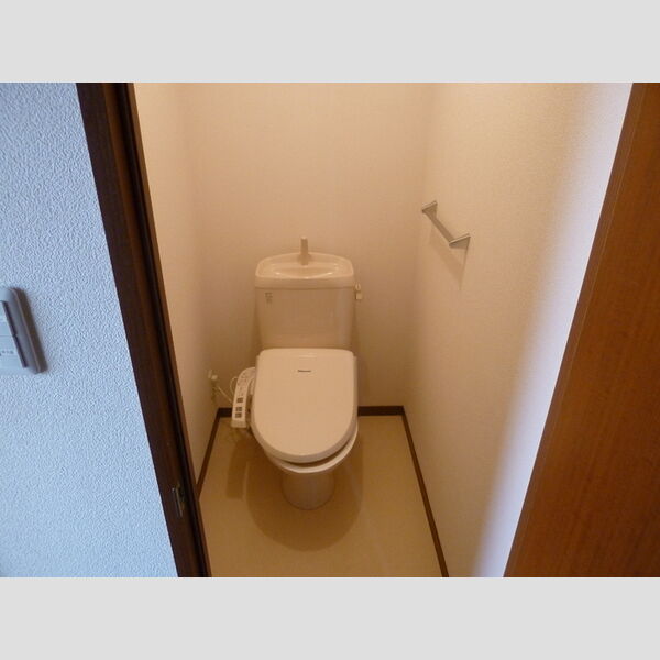 トイレ (温水洗浄暖房便座)