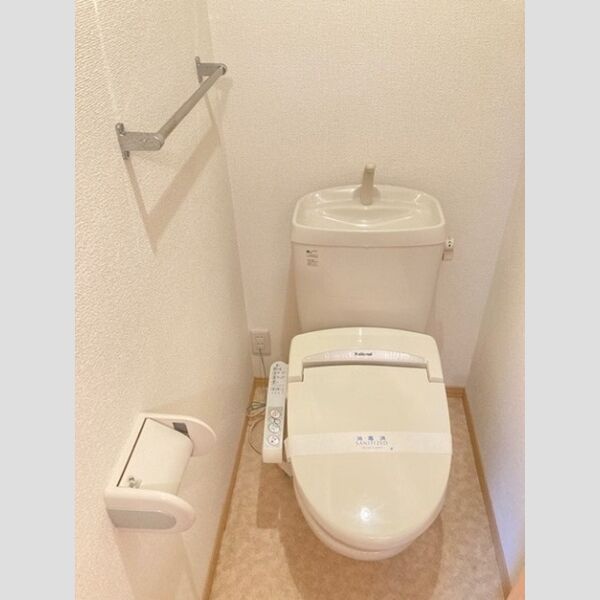 トイレ (トイレ)