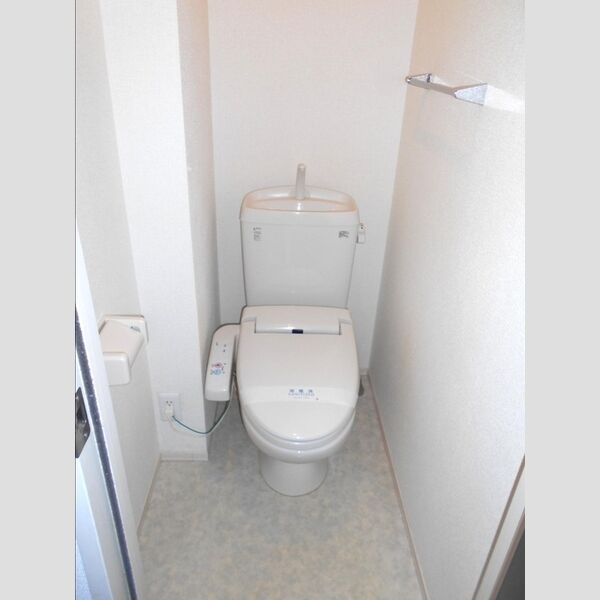 トイレ (温水洗浄暖房便座)