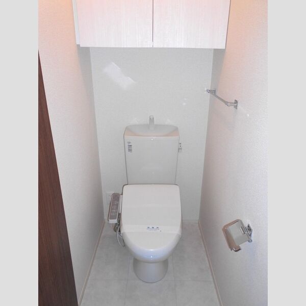 トイレ (温水洗浄暖房便座)