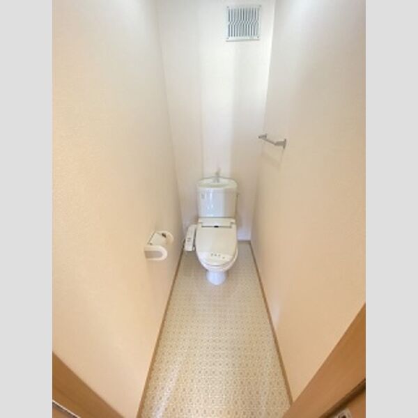 トイレ (トイレ)