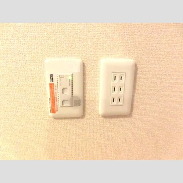 その他 (インターネット接続(Wi-Fi利用可))