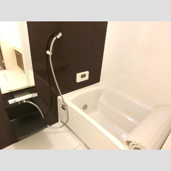 バス (追い焚き機能付きユニットバス)
