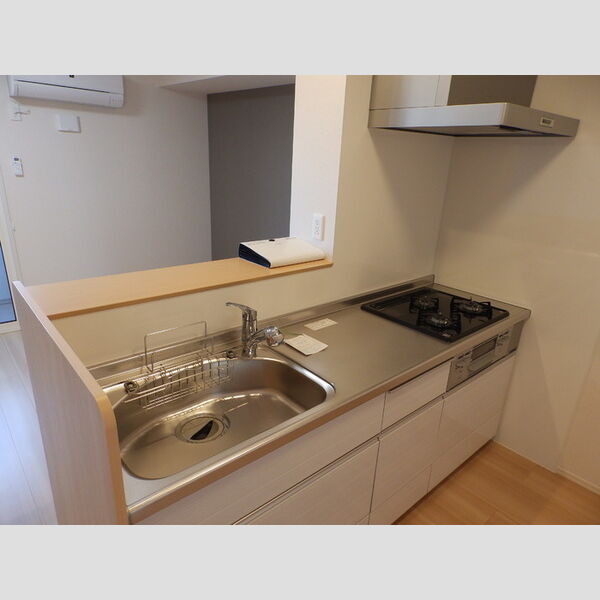 キッチン (システムキッチン(3口ガス))