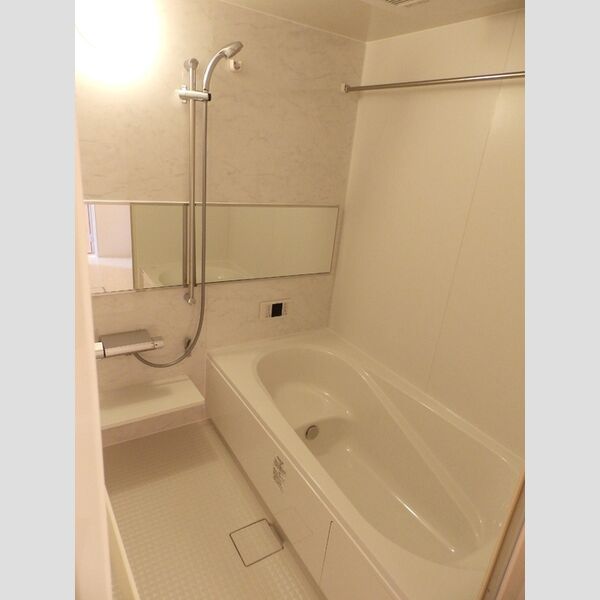 バス (浴室(浴室換気乾燥機・追い焚き給湯))