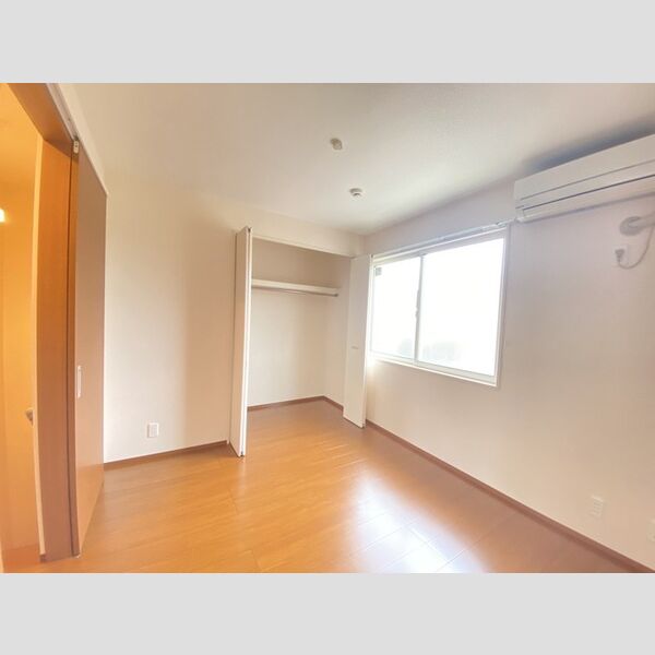 居室・リビング (洋室5.2帖)