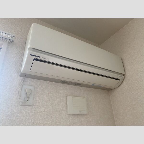 その他設備 (エアコン1)