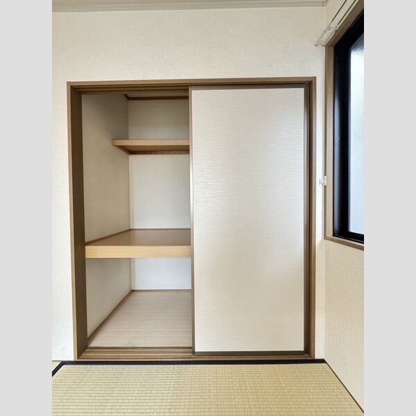 その他 (和室収納)
