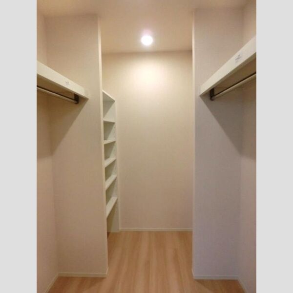 収納 (ウォークインクローゼット)