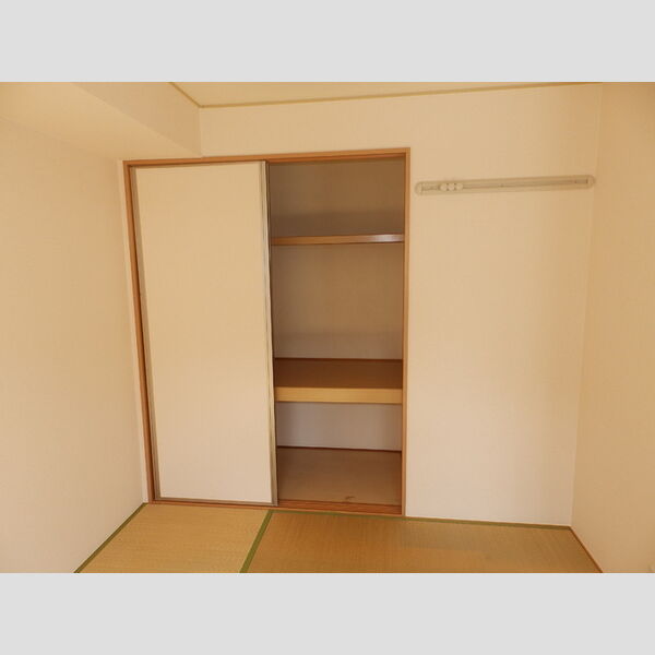 その他 (和室収納)
