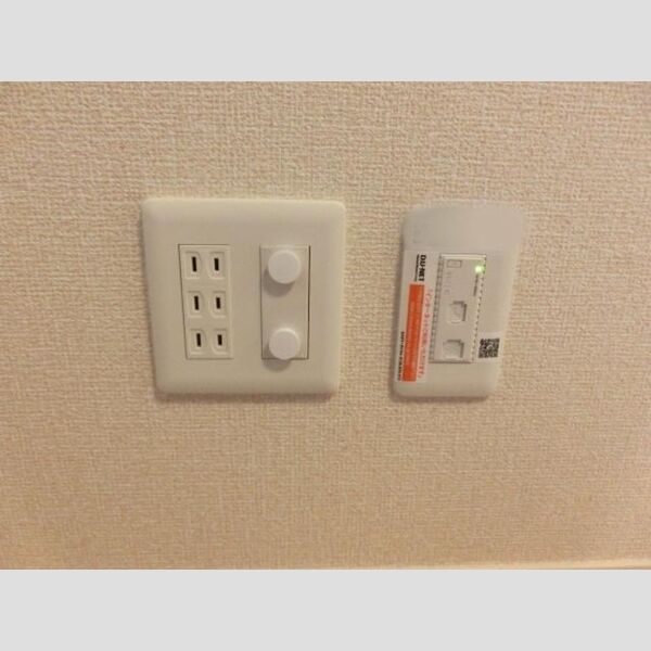 その他 (インターネット接続(Wi-Fi利用可))