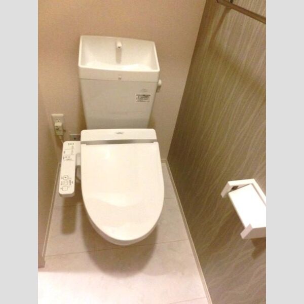 トイレ (温水洗浄暖房便座)