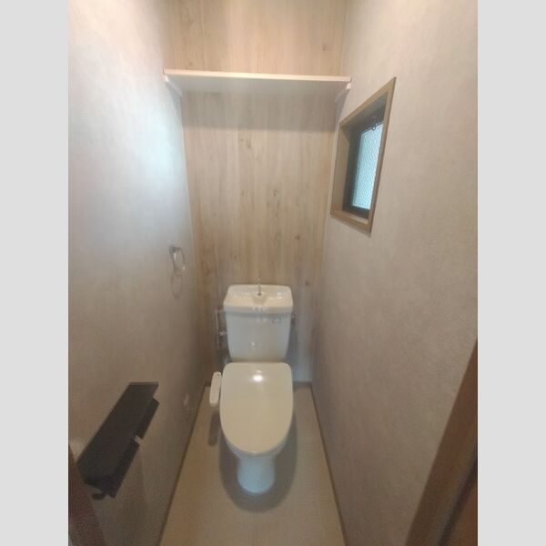 トイレ (トイレ)