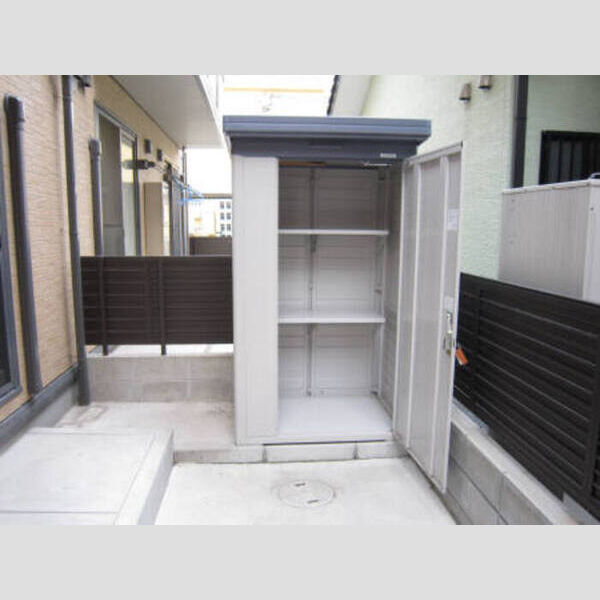その他 (専用庭設置屋外物置)