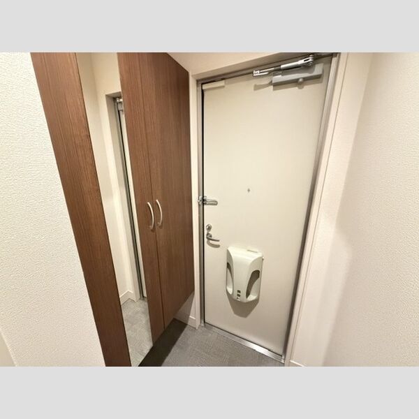 玄関 (玄関)