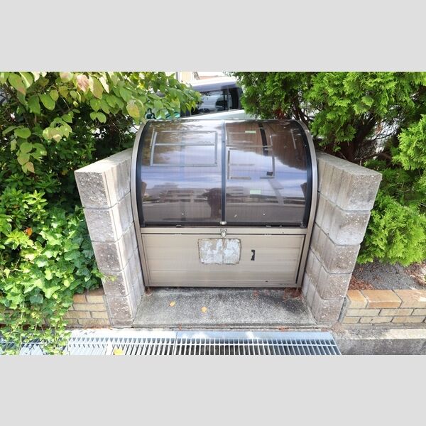 現地周辺 (ゴミステーション)