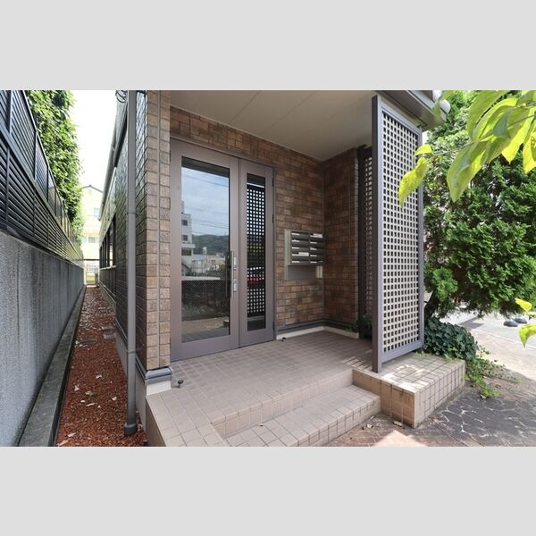 エントランス (エントランス)