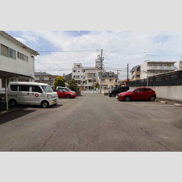 駐車場 (駐車場)