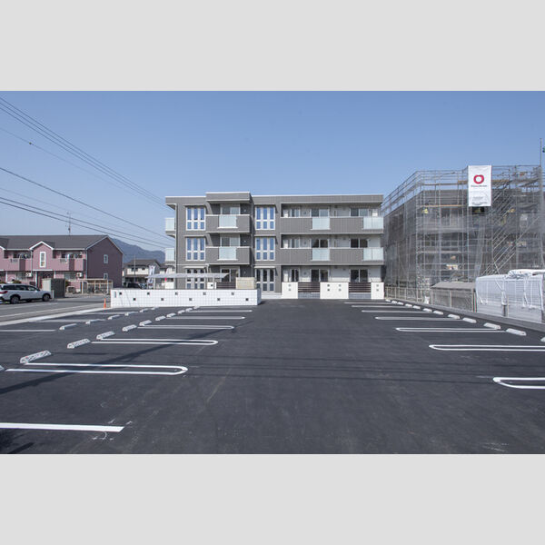 駐車場 (駐車場)