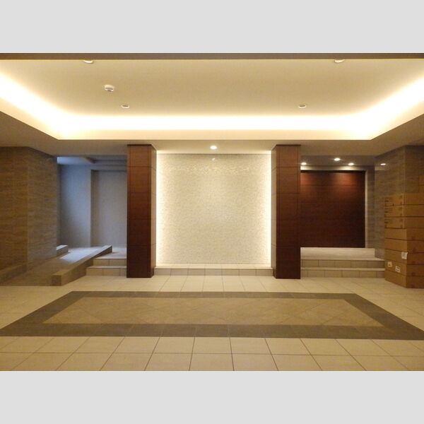 現地周辺 (ロビー)