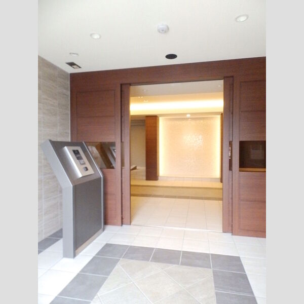 エントランス (オートロック)