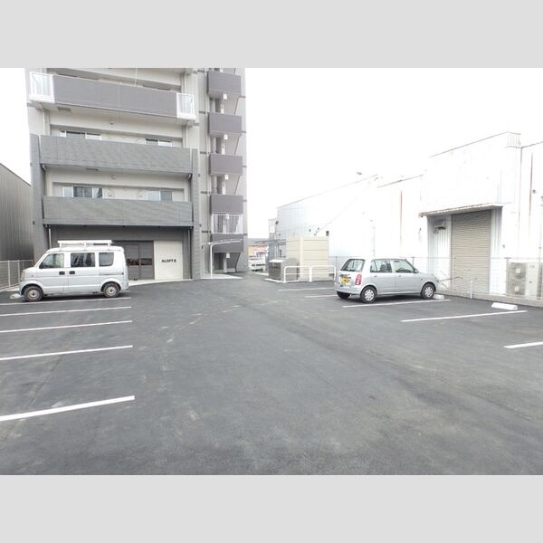 駐車場 (駐車場)