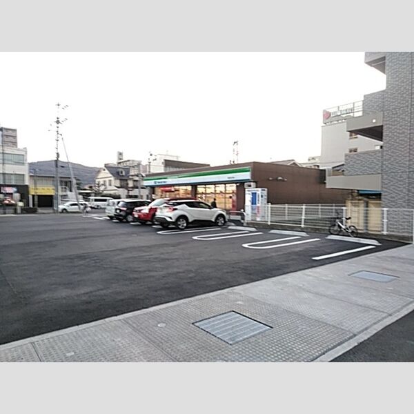 現地周辺 (ファミリーマート福山野上店 194m)