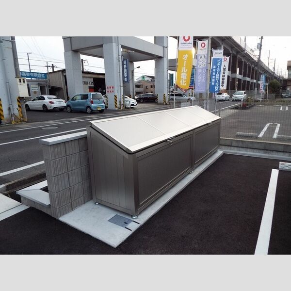 現地周辺 (ゴミステーション)