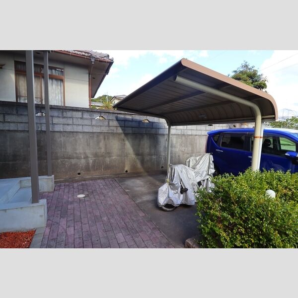 現地周辺 (駐輪場)