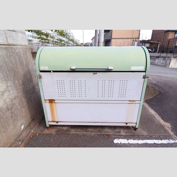 現地周辺 (ゴミステーション)