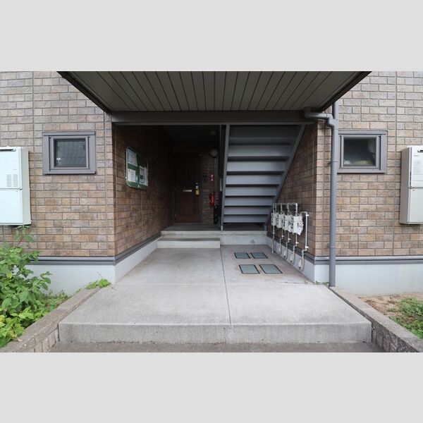 エントランス (エントランス)