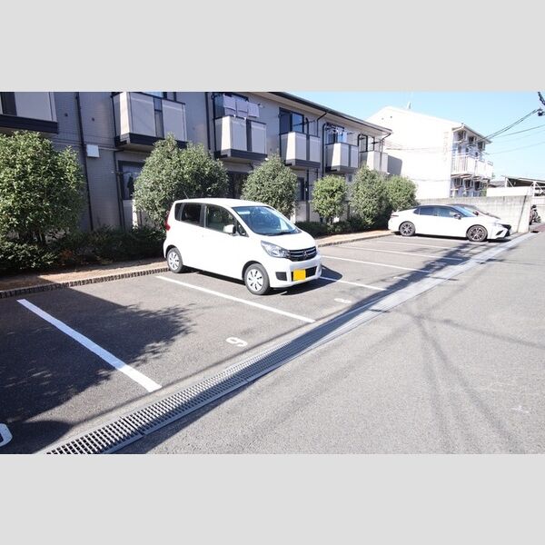 駐車場 (駐車場)