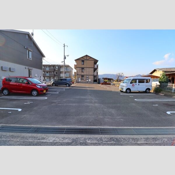 駐車場 (駐車場)