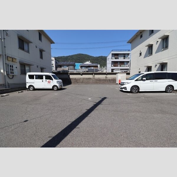 駐車場 (駐車場)