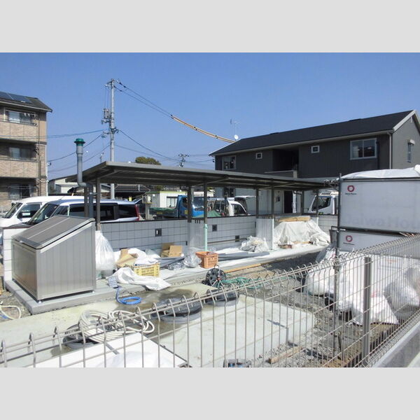 現地周辺 (駐輪場)