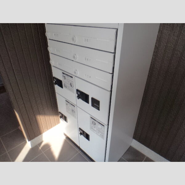 現地周辺 (宅配ボックス)