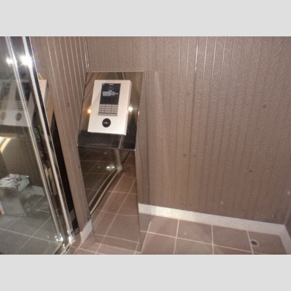 エントランス (エントランス)