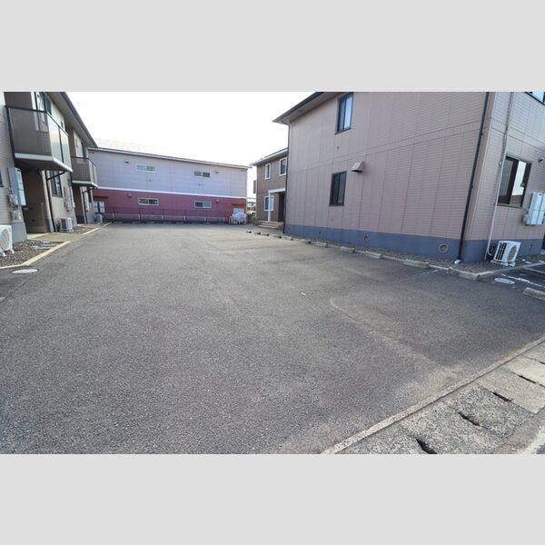 駐車場 (駐車場)